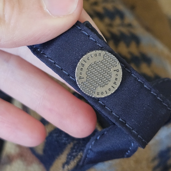 Pendleton Wool Southwestern Mini Duffel Crossbody Purse And Travel Kit - Picture 10 of 10